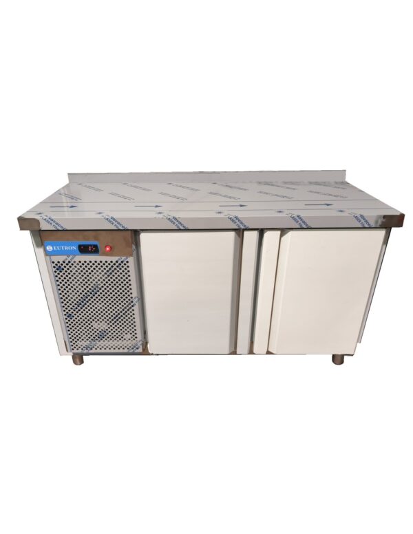 mesa-refrigerada-bajo-mostrador-1500mm-motor-izquierda-vista-publico